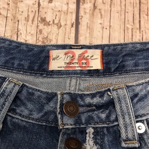 OOAK We The Free Upcycled Denim Cutoff Foral & Patch Shorts Button Front Sz 26 - Picture 10 of 15